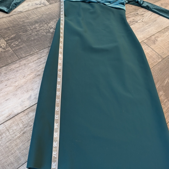 Chiara Boni Green Cocktail Sheath Dress with velvet And  3/4 Sleeves Size 40 - Picture 8 of 9